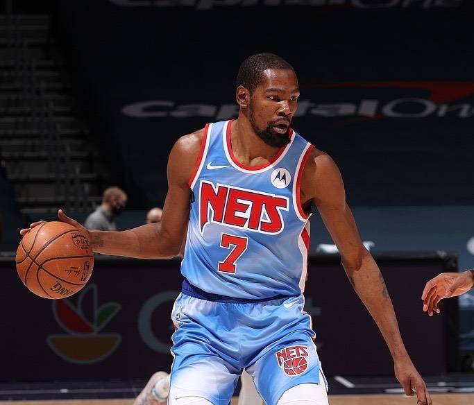 U8娱乐-Ning爆冷击败篮网，战术调整引爆全场！的简单介绍